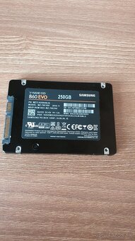 Predam ssd samsung 860 evo 250gb - 2