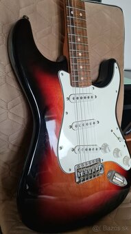 SQUIER CLASSIC VIBE 60'S STRATOCASTER - 2