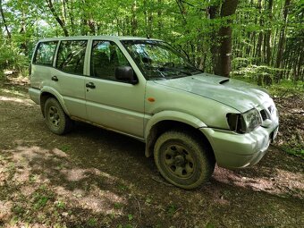 Rozpredam nissan terrano - 2