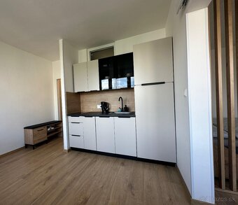 Krárkodobý Prenájom-Apartmán v BB - od 3 hod. - 2