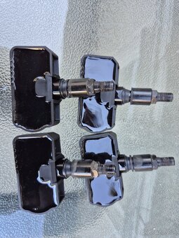 Snimace tlaku tpms pôvodne mercedes gla - 2