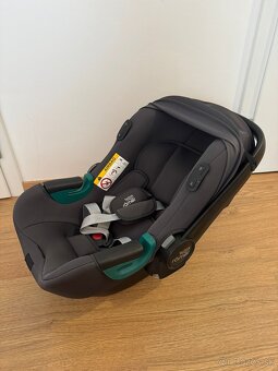 BRITAX RÖMER Autosedačka Baby-Safe iSense - 2