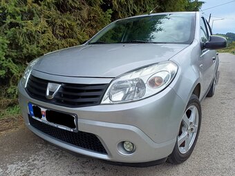 Dacia Sandero 1,4i, Nová STK EK, 115 000 Km, rok 12/2009 - 2