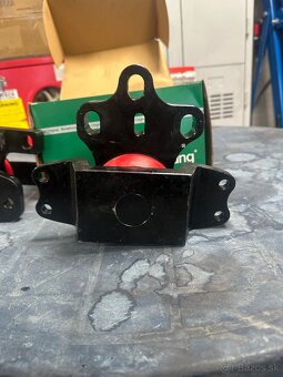 Poliuretanove silembloky motora - 2