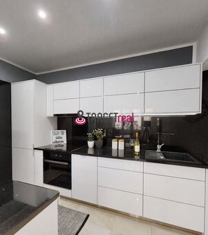 PRIPRAVUJEME: Luxusný 4 izbový s balkónom, Ľadoveň - Martin, - 2