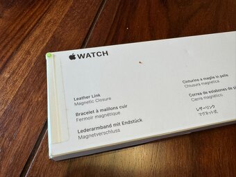 Apple Watch 41mm Leather Link řemínek, tmavě modrý, nový - 2