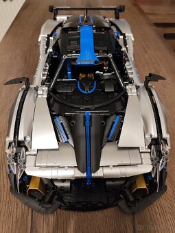 LEGO auto 1:8 - 2