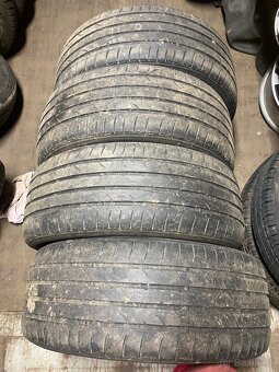 Predam letne pneumatiky 235/45 R19 - 2