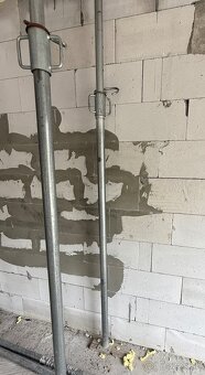 Stropné stojky/podpery 180ks - 2