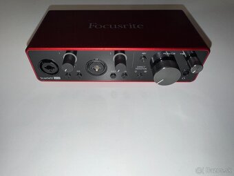 Focusrite 2i2 3rd Gen + Audio Technica AT2020 - 2