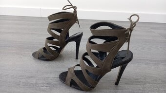 Khaki sandále - veľ. 39 - 2