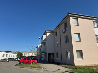 2izbovy, vlastne parkovanie, Vrakuna - 2