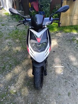 Predám Apríla SR motard 125 - 2
