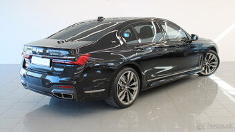 BMW M760Li xDrive Limousine, jediný "rukavičkový" majiteľ - 2