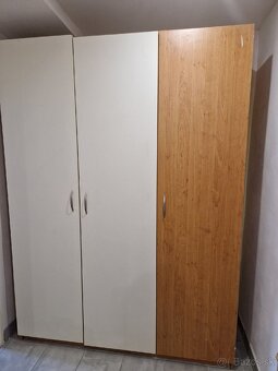 Skriňa v demonte - 2