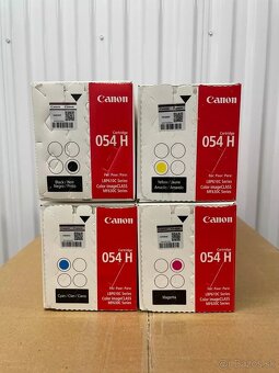 Nová sada tonerů Canon CRG-054H - 2