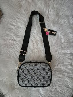 kabelka Guess crossbody - 2