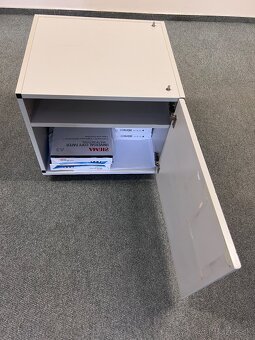 Skrinka pod kopírku/tlačiareň - 2