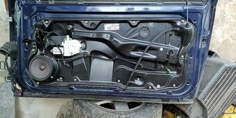 Golf 4 3dv. - dvere .... rezervované do 3.11. - 2