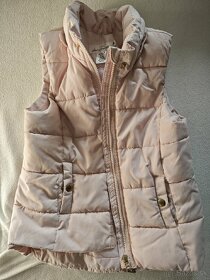 Dievčenská vesta veľkosť 122-128 - 2