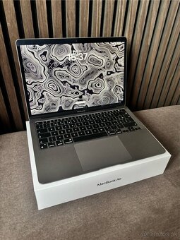 MacBook Air M1 (2020) – 8GB RAM, 256GB - 2