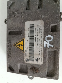 RJ xenonu passatCC 1307329120  70€ - 2