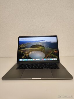MacBook Pro 15 2019 | i7 • 16GB • 256GB SSD - 2