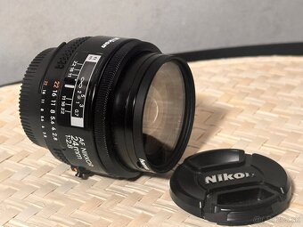 Nikon AF Nikkor 24 mm f/2.8D - 2