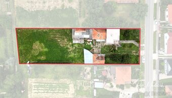 Na predaj 4-izbový poschodový rodinný dom s pekným pozemkom - 2