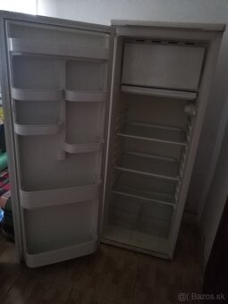 Predám chladničku s mrazničkou. - 2