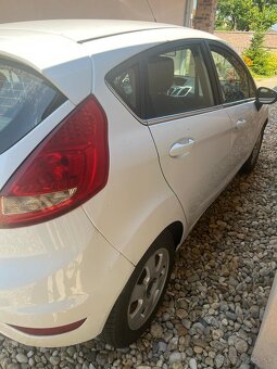 Ford Fiesta - 2