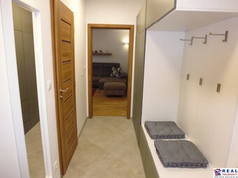 TOP ZREKONŠTRUOVANÝ + ZARIADENÝ 3-izbový byt 71 m2 + loggia, - 2