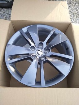 18" alu originál ŠKODA 100 % stav. - 2
