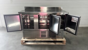 Profesionálny chladiaci stôl – 3 dverový - 2