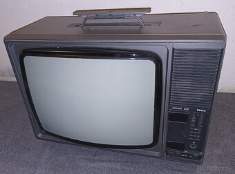 Starý retro televizor Tesla Color 332 (4332A) s ovladačom - 2