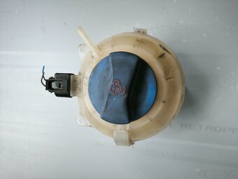 Predám nádržku chladiacej kvapaliny - 2