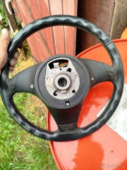Predám volant e39 - 2
