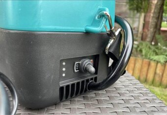 Predám akumulátorový chrbtový postrekovač Evika EJ80 – 8 l - 2