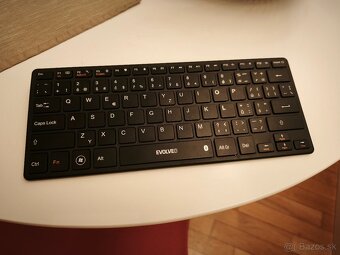 Bezdrôtová bluetooth klávesnica EVOLVEO k tabletu / mobilu - 2