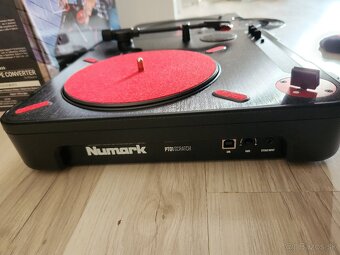 Numark PT-01 Scratch - 2