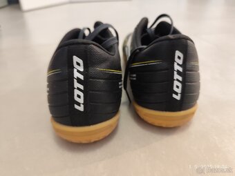 Ponúkam detské halovky Lotto, velkost 38 - 2