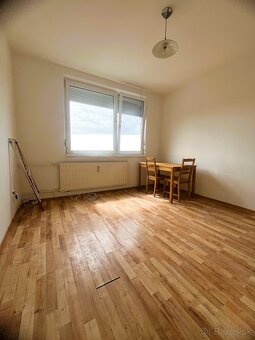 Slnečná garsónka, ul. Ku Bratke, Levice - pri Sanate - 2