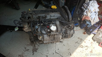 Komplet motor GM Z16XE Opel 1.6 16v 175tis. km - 2