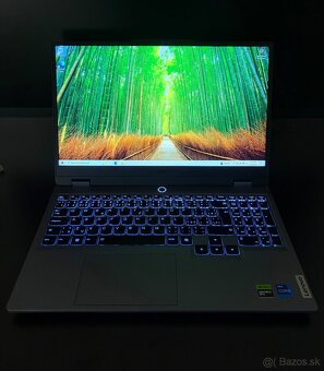 Lenovo LOQ 15IRX9 - 2