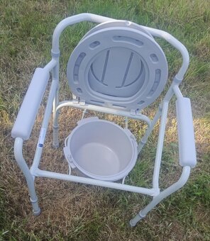  Prenosné WC pre imobilných ľudí ,statické. - 2