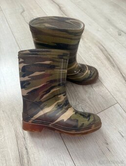 Kvalitne detské gumené cizmy ako nové - 2