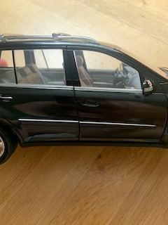 Mercedes-Benz GL (X164) 2006 1/18 - 2