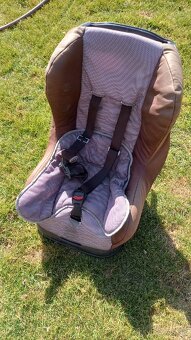 Sedačka do auta detska - 2