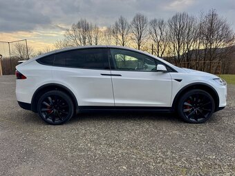 Tesla Model X - 2