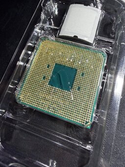 AMD Ryzen 5 2600 - 2